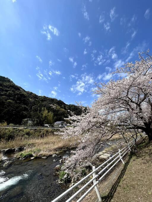 沼津戸田湾の古民家一軒貸切宿 釣り ハイキング 海水浴 ツーリングにおすすめ ภายนอก รูปภาพ